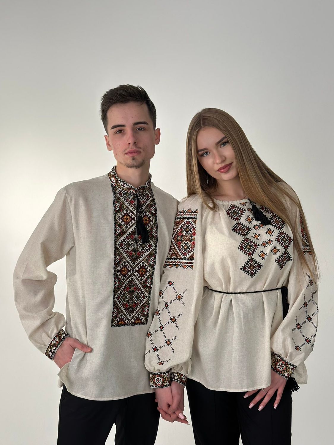 Пара вишиванок, жіноча та чоловіча вишиванки - комплект вишиванок для чоловіка і жінки (Арт. 03460)