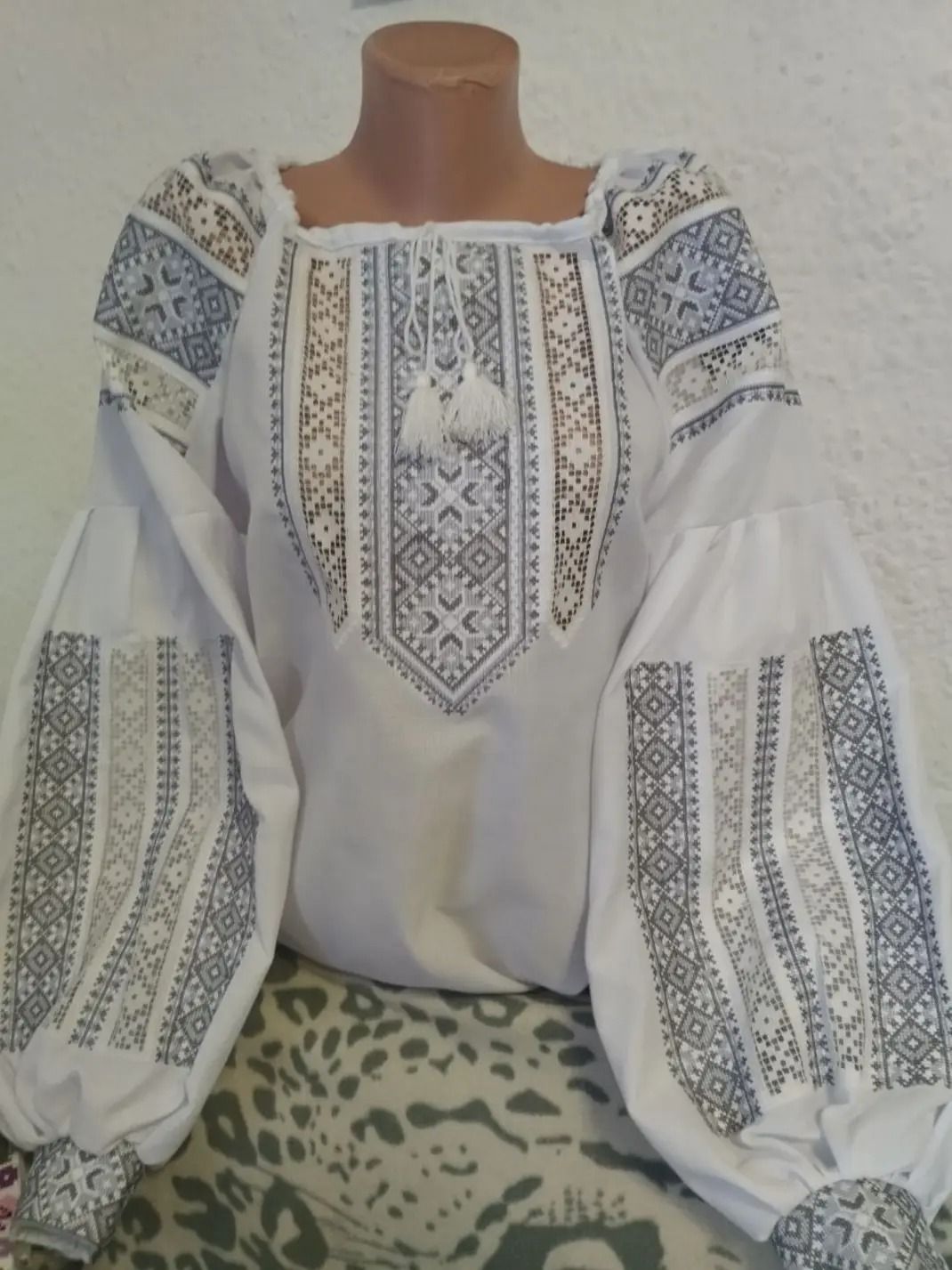 Вишиванка, жіноча вишивана блузка (Арт. 03490)