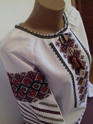 Вишиванка, жіноча вишивана блузка (Арт. 01851)