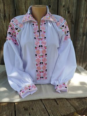 Вишиванка, жіноча вишивана блузка на домотканому полотні "Яворівська" (Арт. 03582) Вишиванка, жіноча вишивана блузка на домотканому полотні "Яворівська" (Арт. 03582)