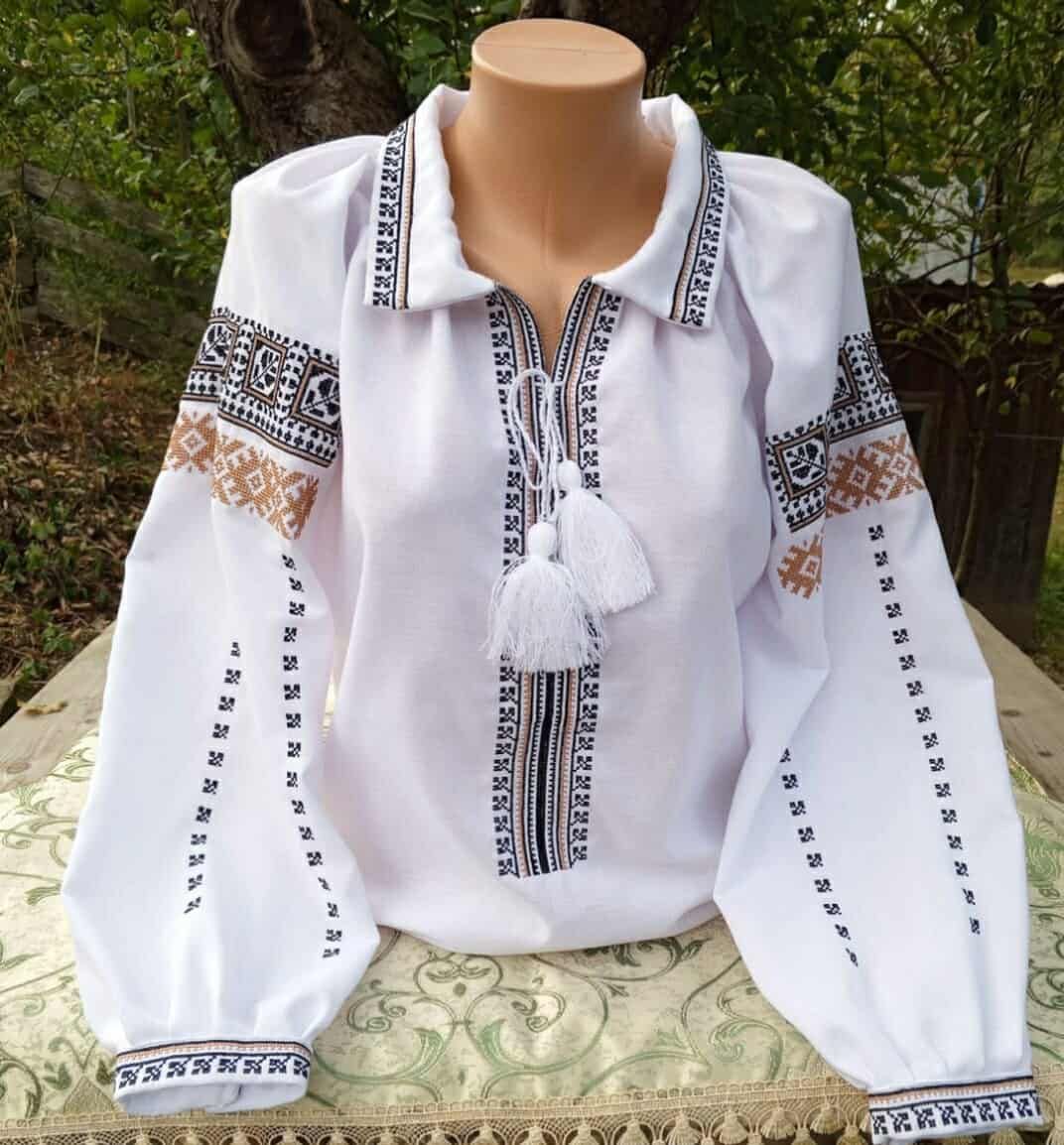 Вишиванка, жіноча вишивана блузка на домотканому полотні (Арт. 03589)