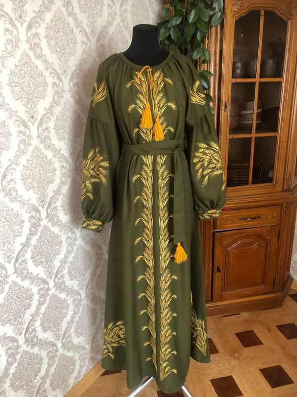 Вишиванка жіноча, сукня вишивана на оливковому домотканому (Арт. 03592)