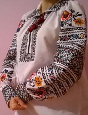 Вишиванка жіноча, блузка з унікальним орнаментом (Арт. 01902)