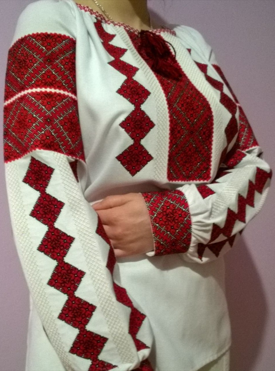 Вишиванка жіноча, блузка з унікальним орнаментом (Арт. 01903)
