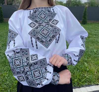 Вишиванка, жіноча вишивана блузка на домотканому полотні (Арт. 03672)
