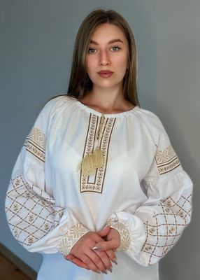 Вишиванка, жіноча вишивана блузка на білому домотканому (Арт. 03681)