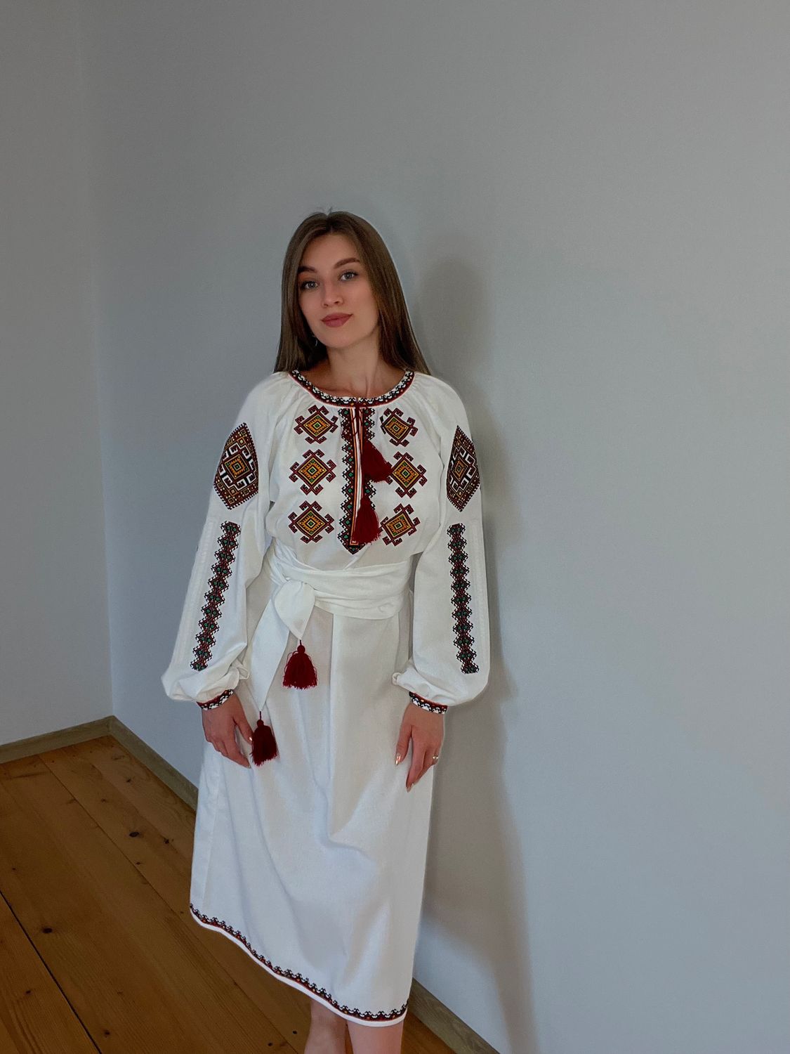 Вишиванка жіноча, сукня вишивана на білому домотканому полотні &quot;Низинка&quot; (Арт. 03710)