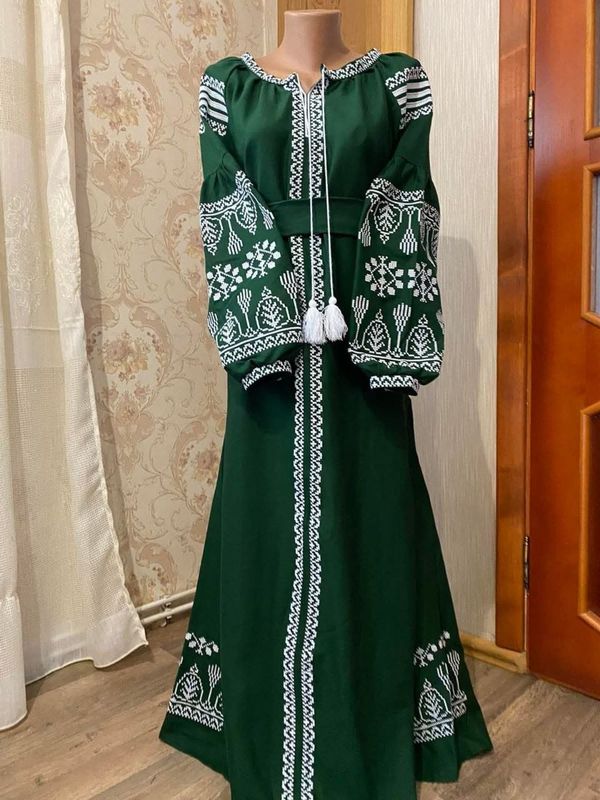 Вишиванка жіноча, сукня вишивана на зеленому домотканому (Арт. 03739)