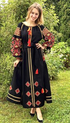 Вишиванка жіноча, сукня вишивана на чорному домотканому (Арт. 03743) Вишиванка жіноча, сукня вишивана на чорному домотканому (Арт. 03743)