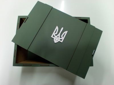 Подарункова упаковка в мілітариському стилі