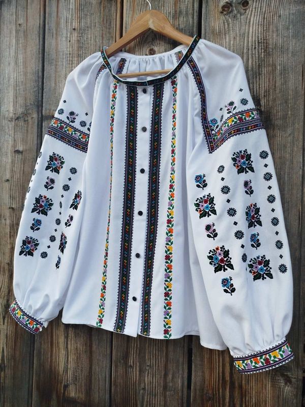 Вишиванка, жіноча вишивана блузка на домотканому полотні (Арт. 03757)