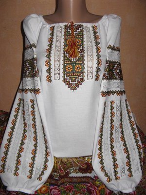 Неймовірно красива вишиванка, жіноча вишивана блузка на домотканому полотні (Арт. 02051)