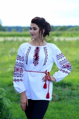 Вишиванка ручної роботи, жіноча вишита на льоні (Арт. 02062)
