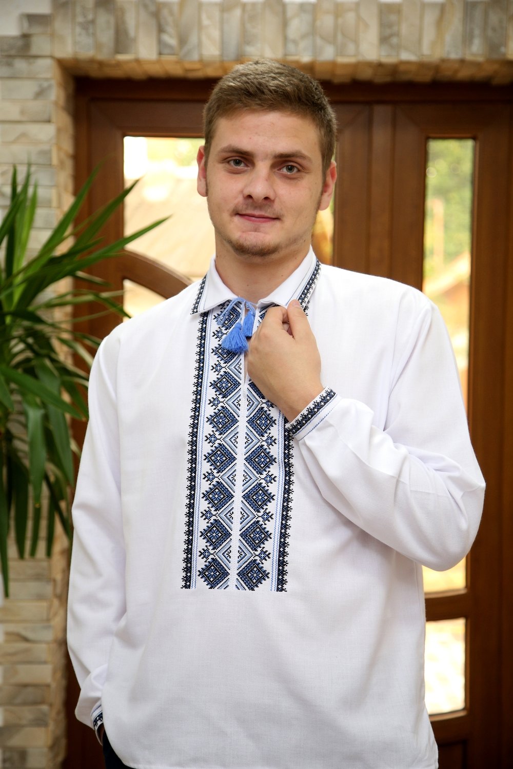 Вишиванка, чоловіча вишита сорочка на домотканому полотні (Арт. 02132)