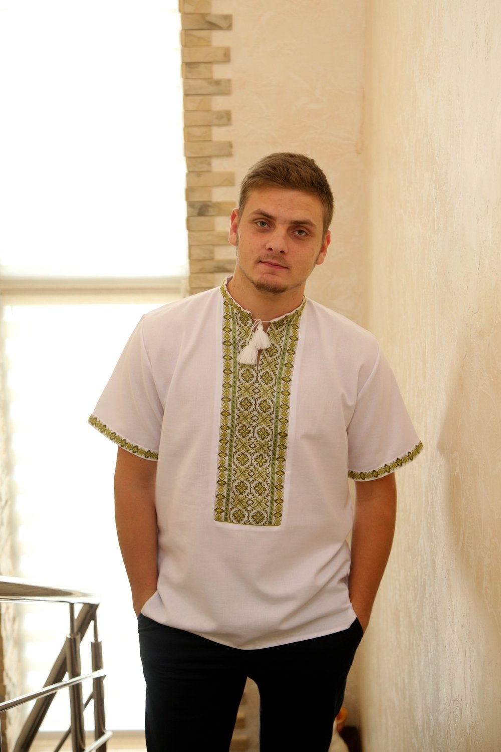 Вишиванка чоловіча, зеленими нитками на домотканому полотні (Арт. 02143)