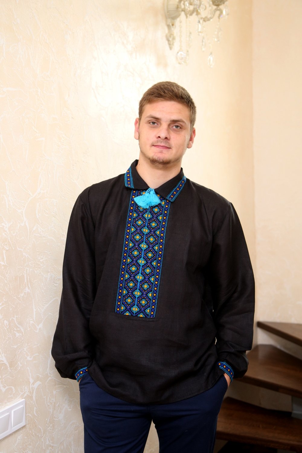 Вишиванка ручної роботи,чоловіча синіми та жовтими нитками  (Арт. 02145)