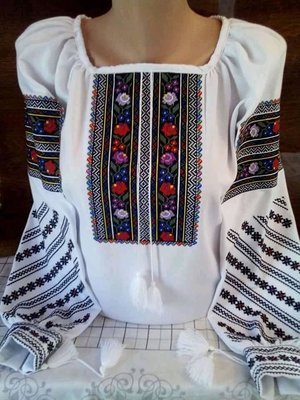 Вишиванка, жіноча вишивана блузка на домотканому полотні (Арт. 02157)