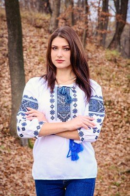Вишиванка, жіноча вишивана блузка на домотканому полотні (Арт. 02010)