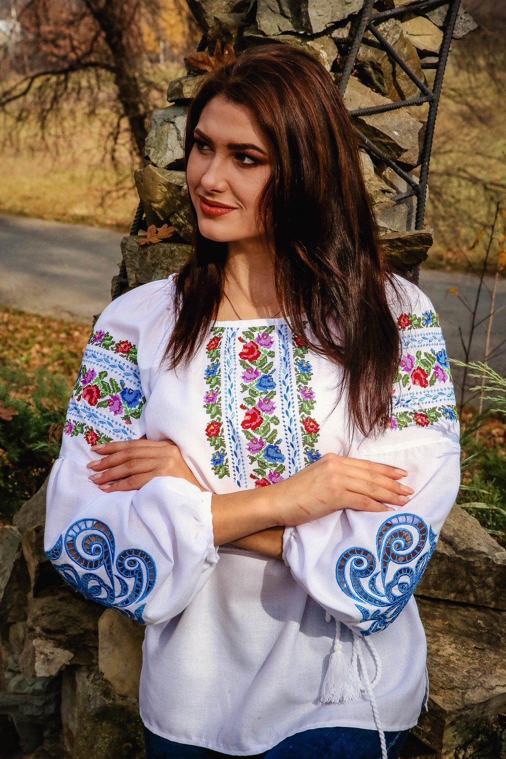 Неймовірно красива вишиванка, жіноча вишивана блузка на домотканому полотні (Арт. 02179)