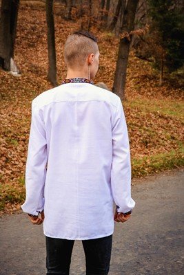 Вишиванка ручної роботи, чоловіча вишита сорочка "НИЗИНКА" (Арт. 00133)
