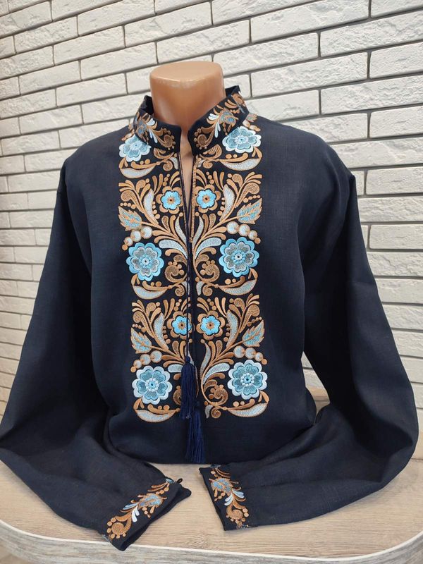 Вишиванка чоловіча шовковими нитками по чорному полотні (Арт. 03445)