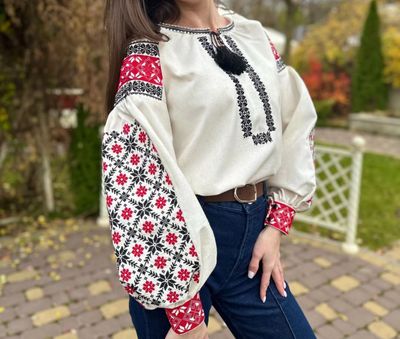 Вишиванка, жіноча вишивана блузка на сірому домотканому полотні (Арт. 03750) Вишиванка, жіноча вишивана блузка на сірому домотканому полотні (Арт. 03750)