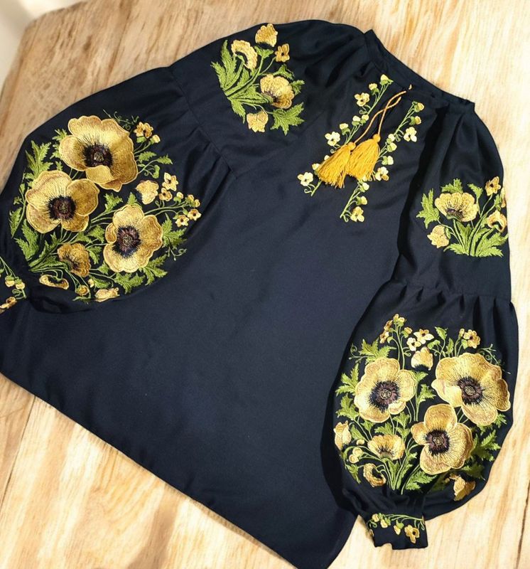 Вишиванка, жіноча вишивана блузка на чорному домотканому "Бохо" (Арт. 03761)