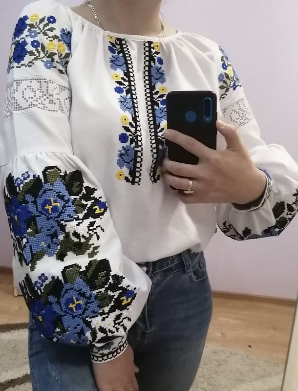 Вишиванка, жіноча вишивана блузка на домотканому полотні (Арт. 03801)