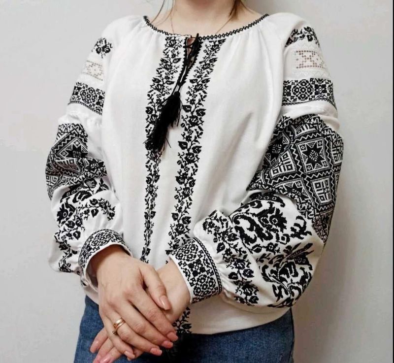 Вишиванка, жіноча вишивана блузка на домотканому полотні (Арт. 03802)