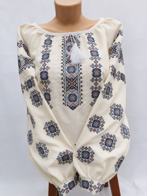 Вишиванка, жіноча вишивана блузка на молочному домотканому полотні (Арт. 03806)