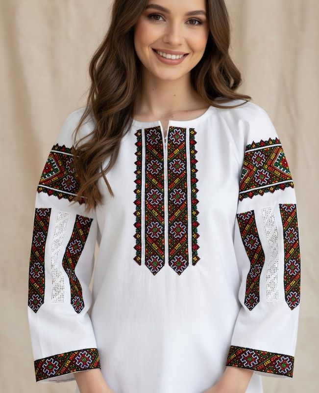 Вишиванка жіноча на домотканому полотні "Низинка" (Арт. 03817)