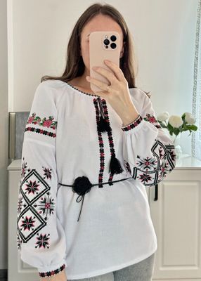 Вишиванка, жіноча вишивана блузка на домотканому полотні (Арт. 03823)