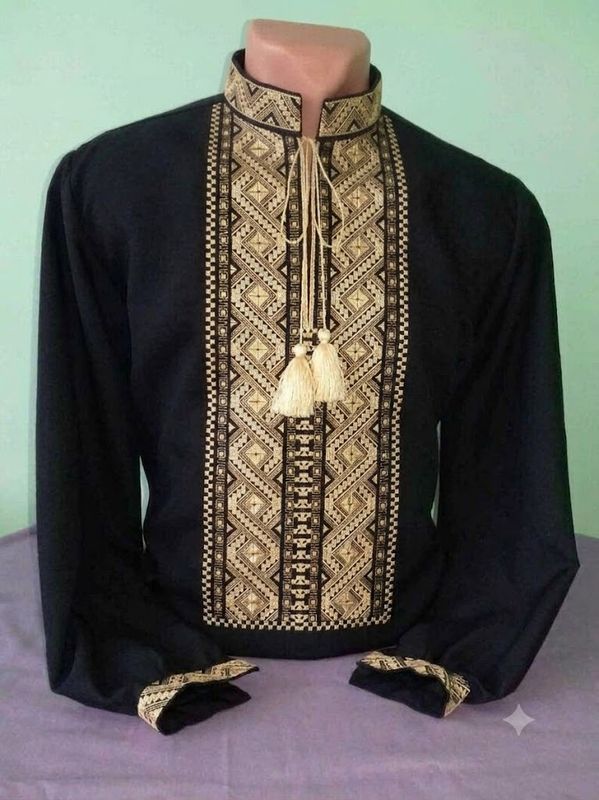 Вишиванка, чоловіча вишита сорочка на чорному льоні (Арт. 03863)