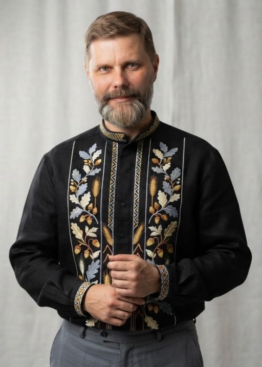 Вишиванка, чоловіча вишита сорочка на чорному льоні (Арт. 03869)