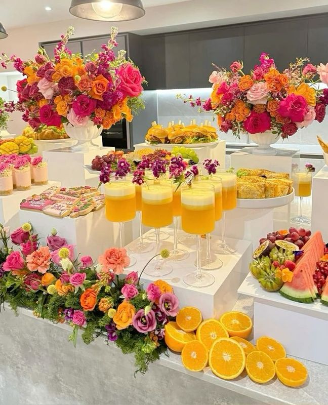 Drinks & Desserts Display