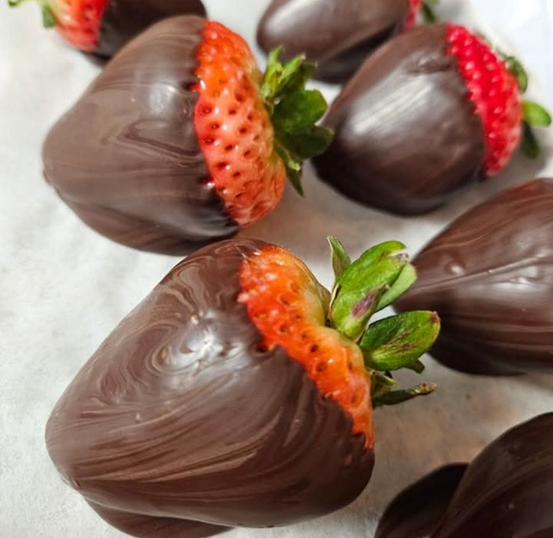 5 chocolate covered strawberries