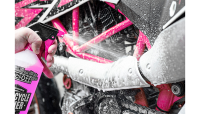 Muc-Off Cleaner / Protective Spray Duo with Sponge