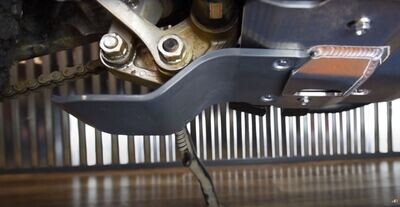 Enduro Engineering Skidplate Mounted Linkage Guard For Yamaha/Kawasaki/Universal KLR650