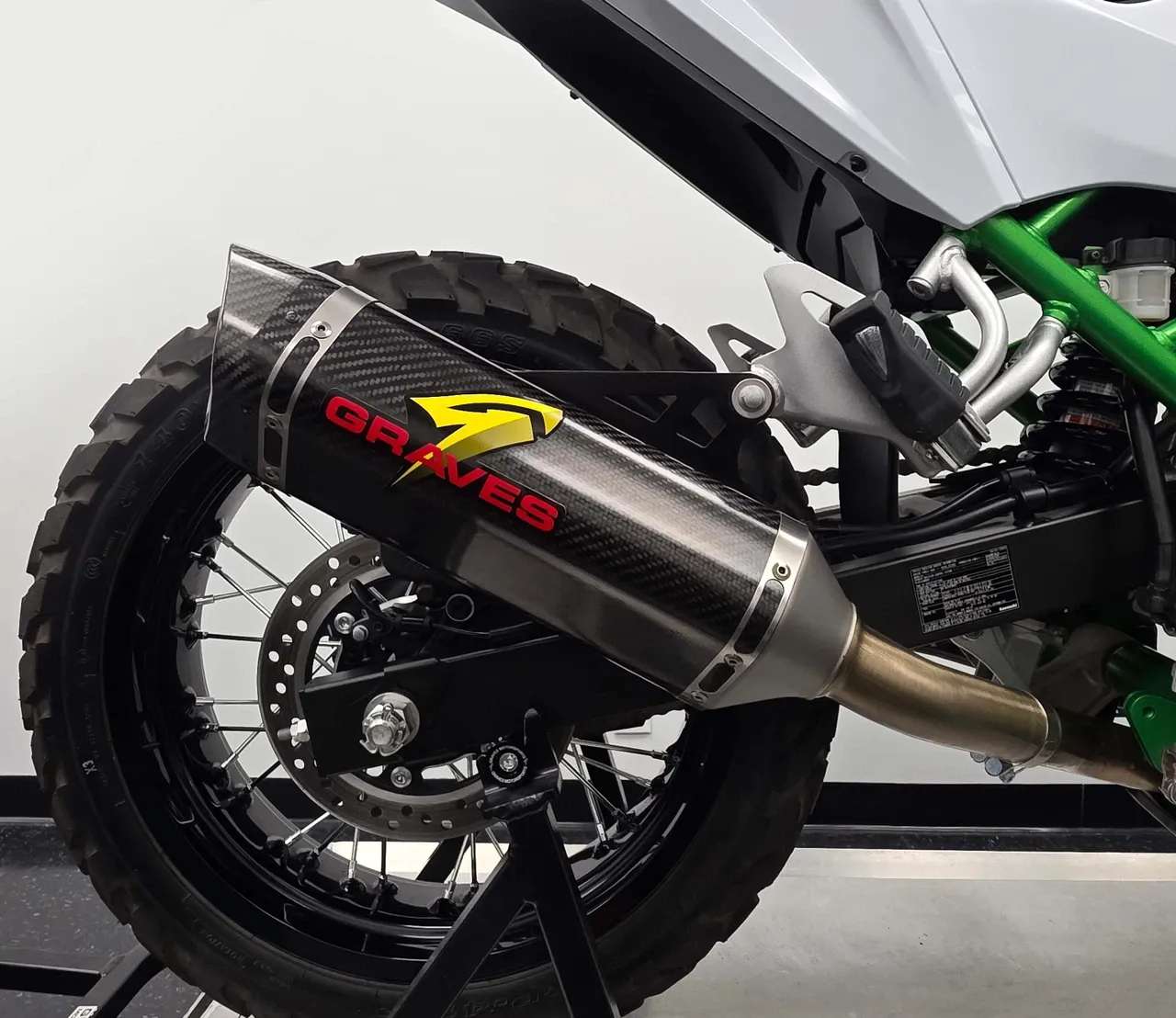 Graves Motorsports LINK Cat-Back Carbon Exhaust - Kawasaki KLE 500 (2026+)
