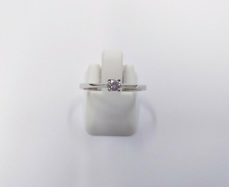 Solitario 18k con diamante natural