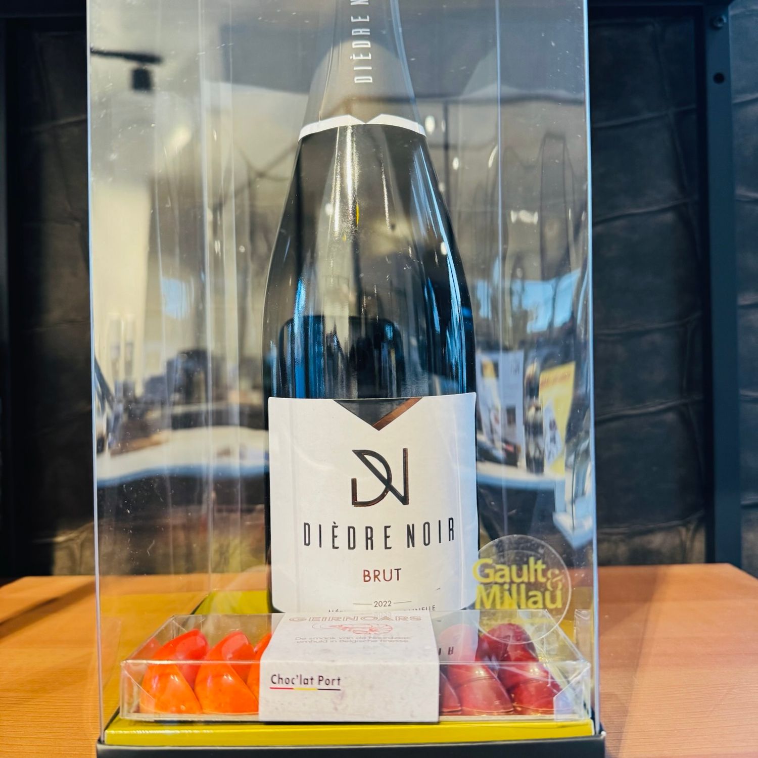 Diedre Noir Gift Set with Geirnoars