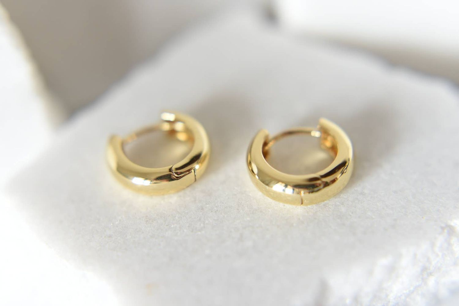 14k gold plated chunky hoops -earrings- saranne