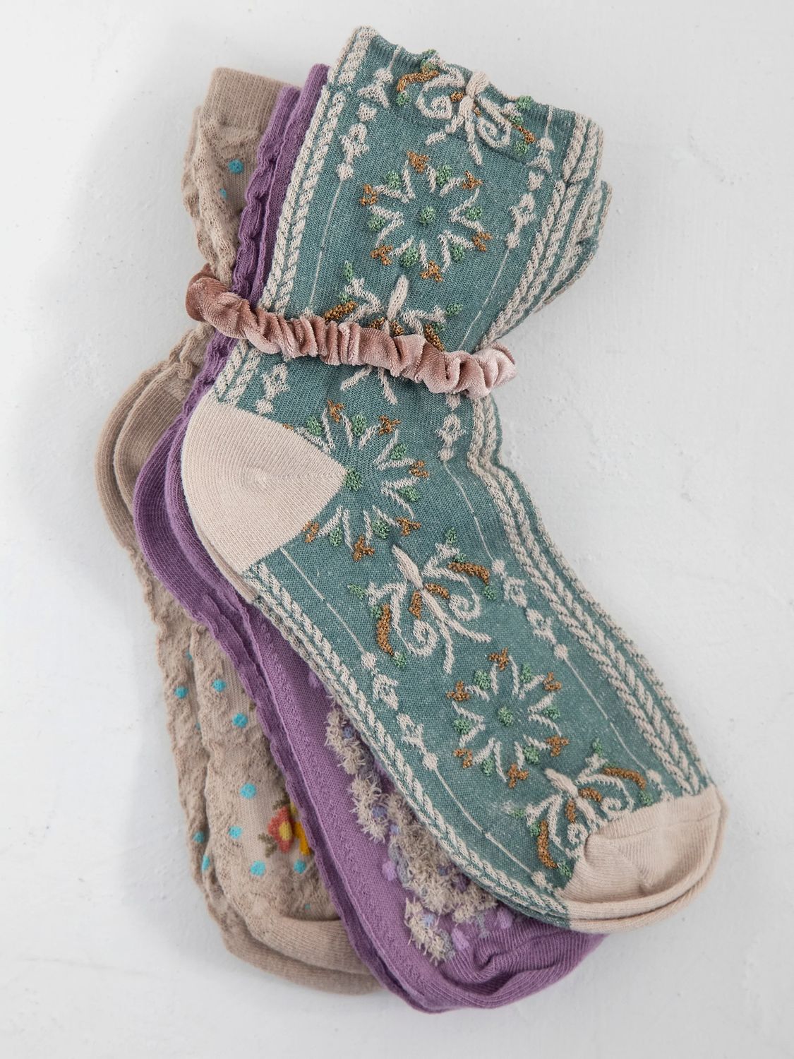 Blossom Border Socks in Multicolor Floral