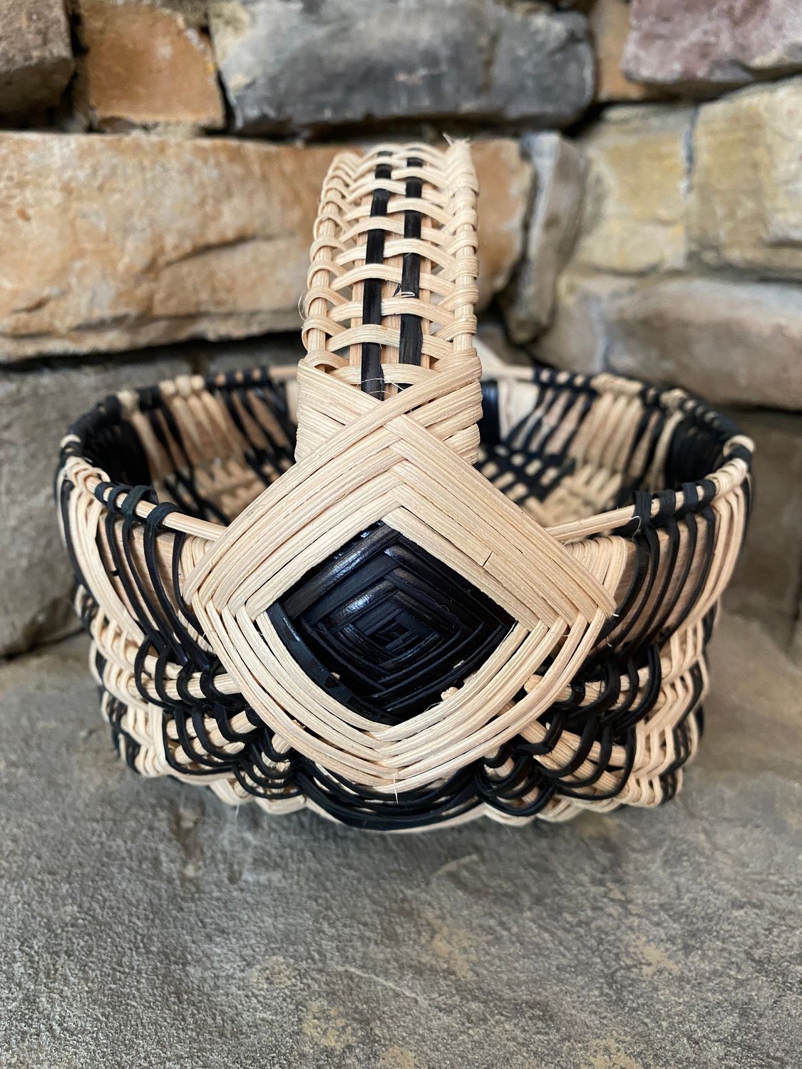 Black and White 6" Rib Basket