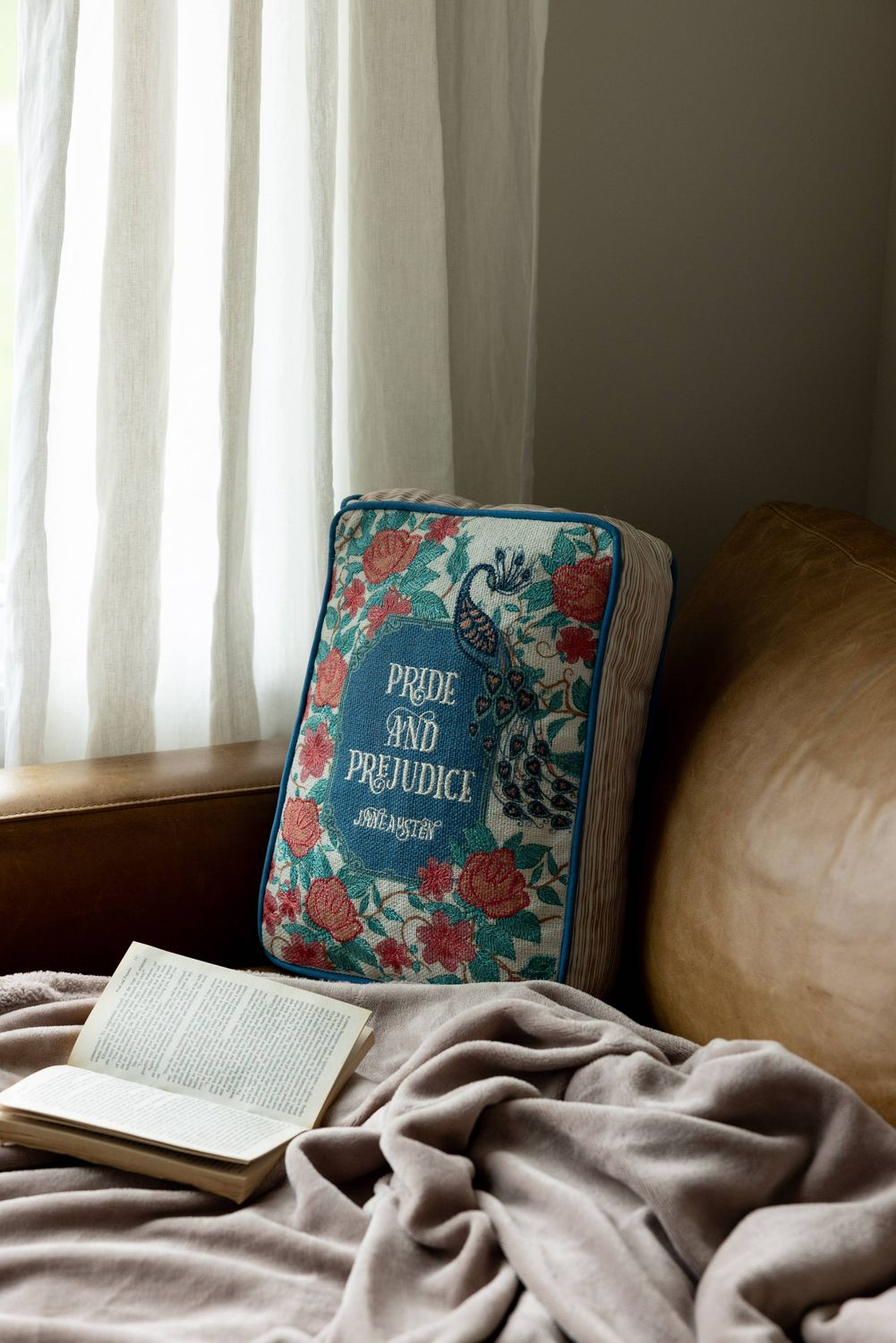 Book Pillow, Pride and Prejudice
