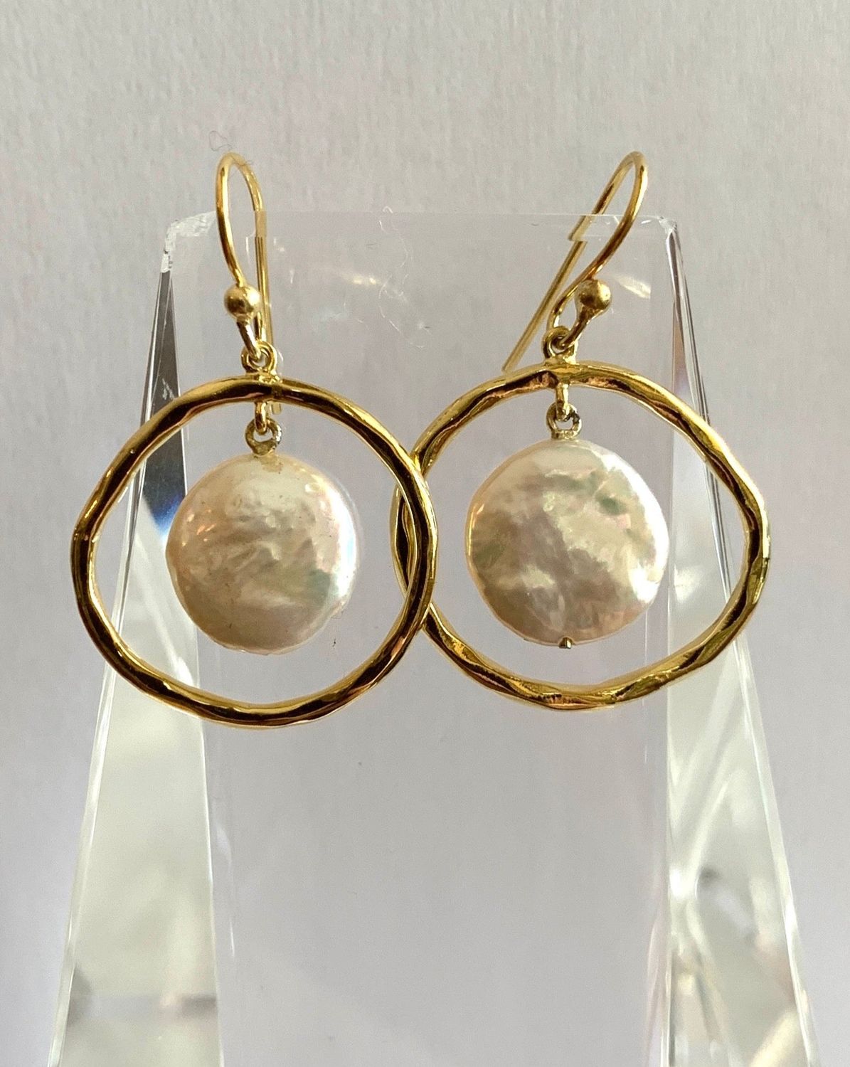 Coin Pearl Oblong Circle Earrings