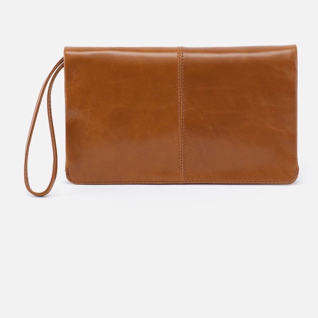 Evolve Wristlet in Truffle