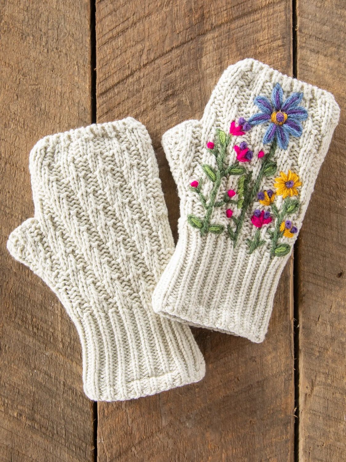 Embroidered Fingerless Gloves- Cream Flowers