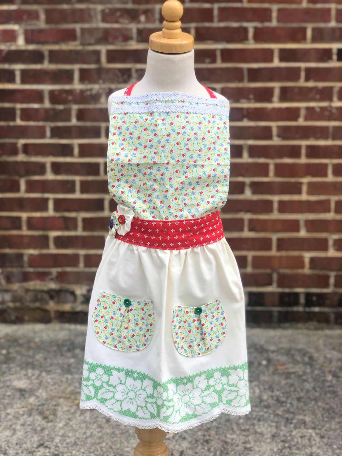 Girls Flower Field Apron