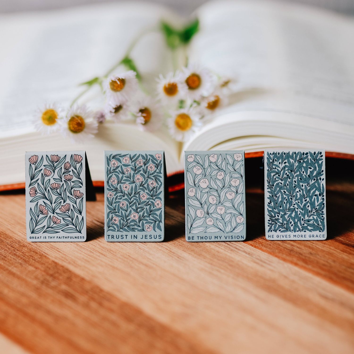 Hymns &amp; Florals Magnetic Bookmark Set